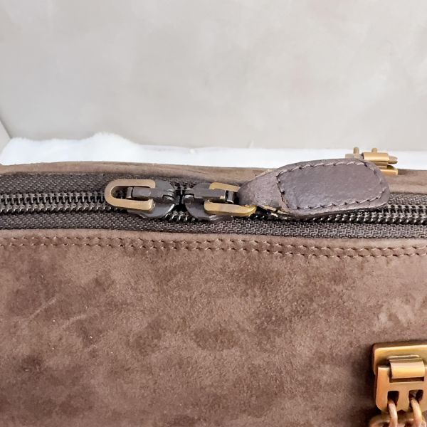 Bally 麂皮金色鏈條肩背包 