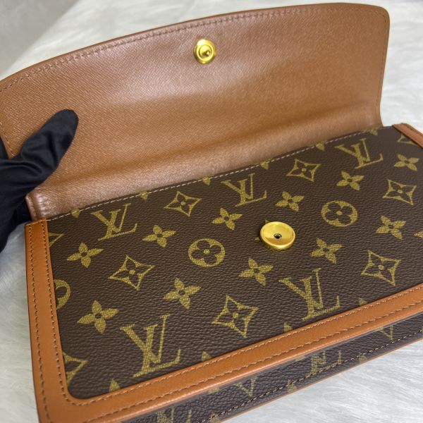 Louis Vuitton翻蓋手拿包 