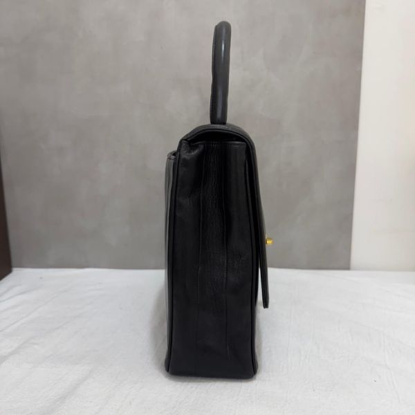 Chanel 小羊皮手提袋 