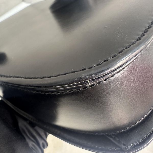 Gucci Vintage 中古黑色金色logo小牛皮肩背包 