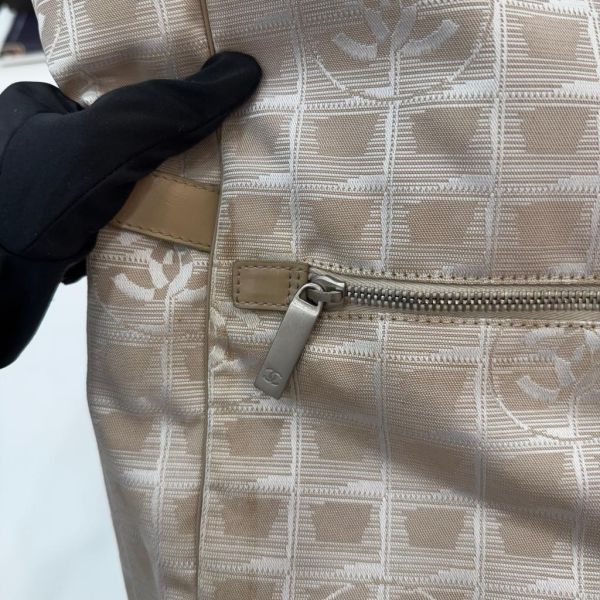 Chanel 大號奶茶色冰格旅行袋 