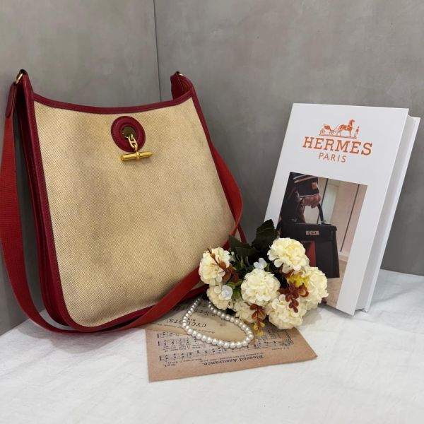 Hermès Vespa 紅色帆布拼接包 