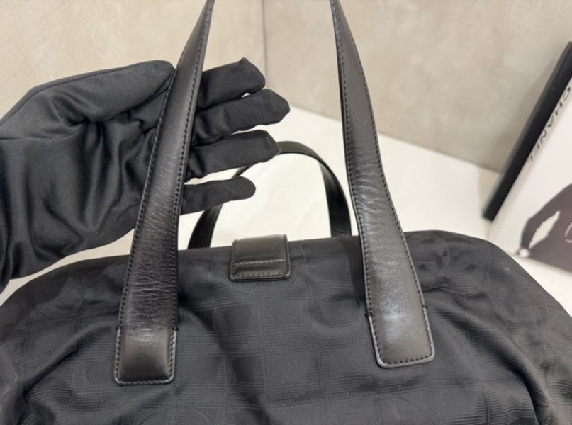 Chanel 旅行系列手提包 