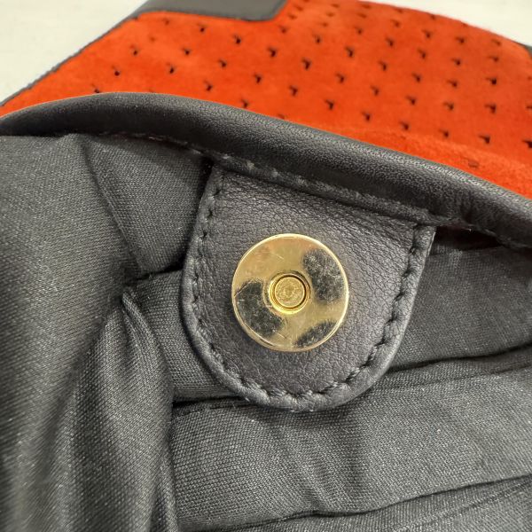 Loewe 羅意威 Anagram 麂皮單肩包 