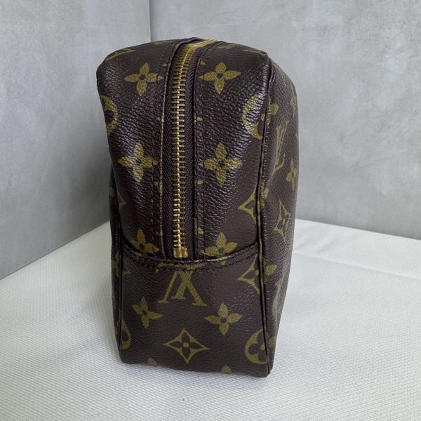 Louis Vuitton 經典化妝包 
