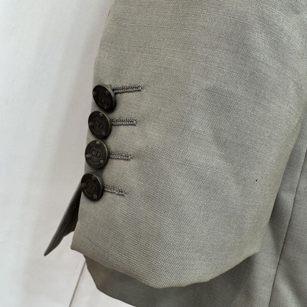 Dior 灰色雙排扣西裝外套 