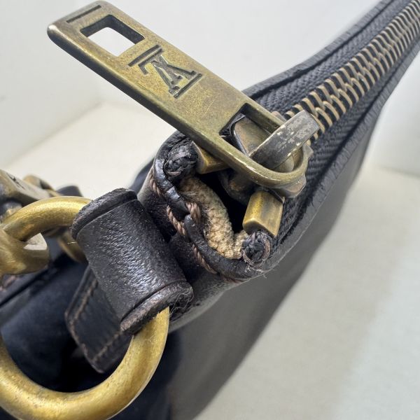 Louis Vuitton 全皮斜背包 