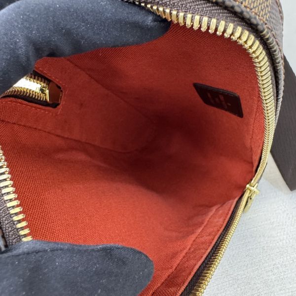 Louis Vuitton 棋盤胸包 