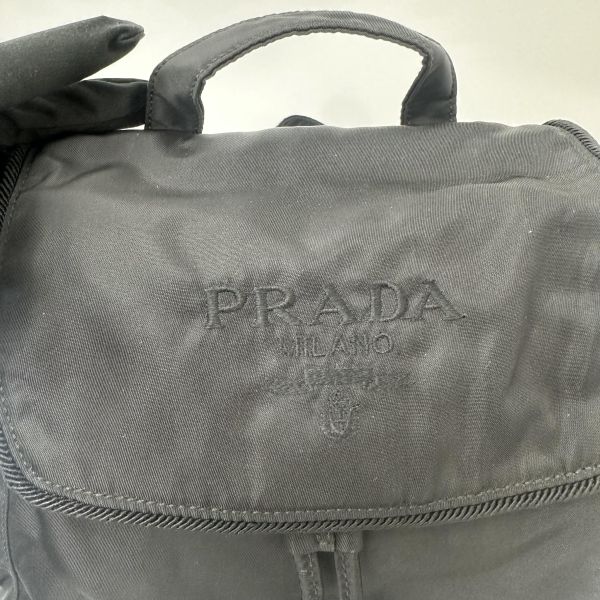 Prada 尼龍背包 