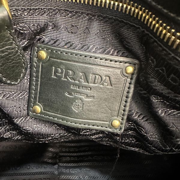 Prada  Vitello Daino Hobo 黑色手提包 