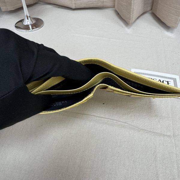 Versace 黃色鴕鳥皮錢包 
