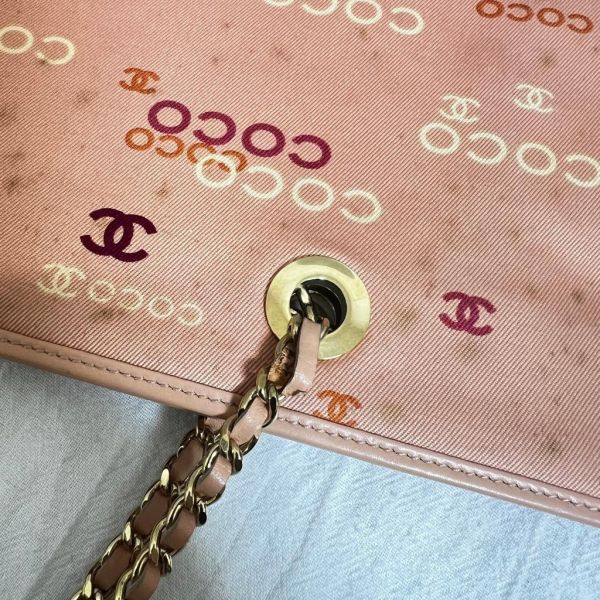 CHANEL 粉紅色帆布COCO印花包 