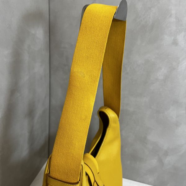Hermès 黃色 tsako單肩包 