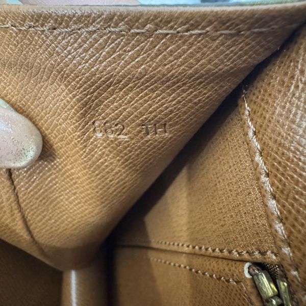 Louis Vuitton 老花紅皮手拿包 