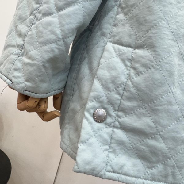 Burberry 淺藍色菱格絎縫外套 