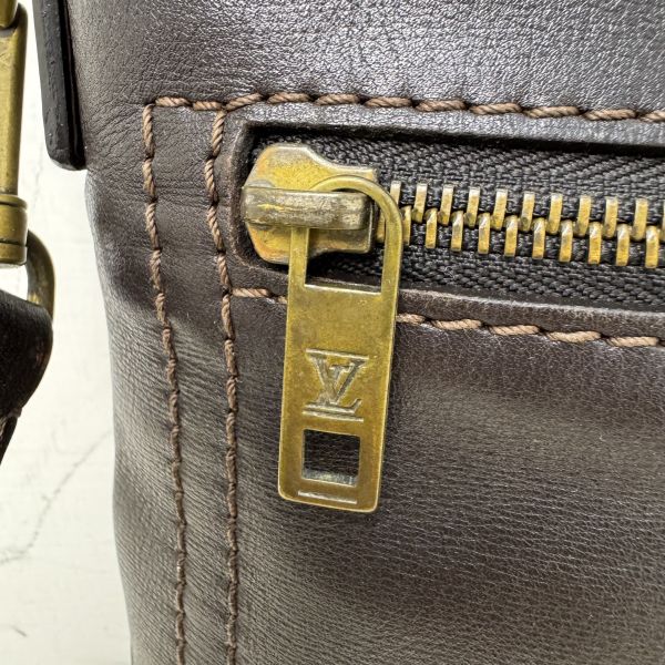 Louis Vuitton 全皮斜背包 