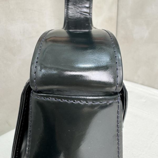 Versace經典黑色漆皮包 