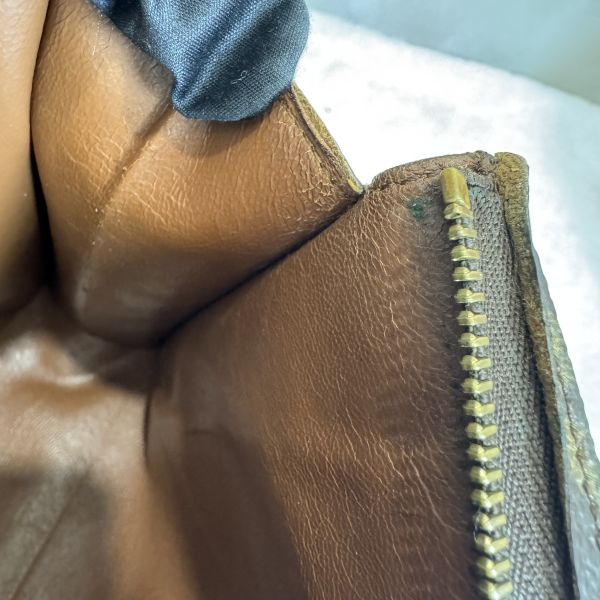 LV 老花洗漱大號手拿包 