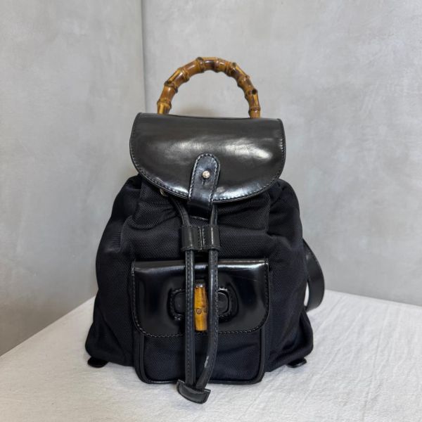 Gucci 尼龍黑色小後背包 