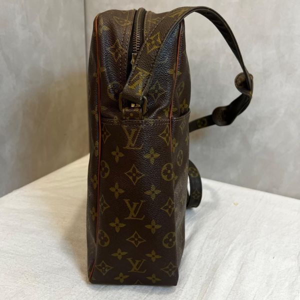 Louis Vuitton 直式書包 