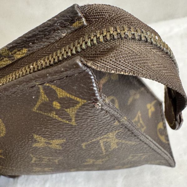 Louis Vuitton 老花 小號洗漱手拿包 