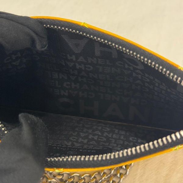 Chanel 黃色亮面漆皮手提包 