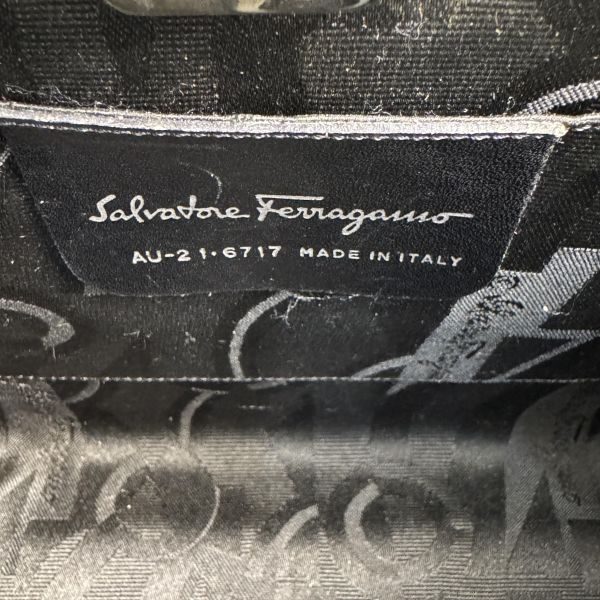 Ferragamo Gancini AU-21 6717 銀色鋁製單肩包 