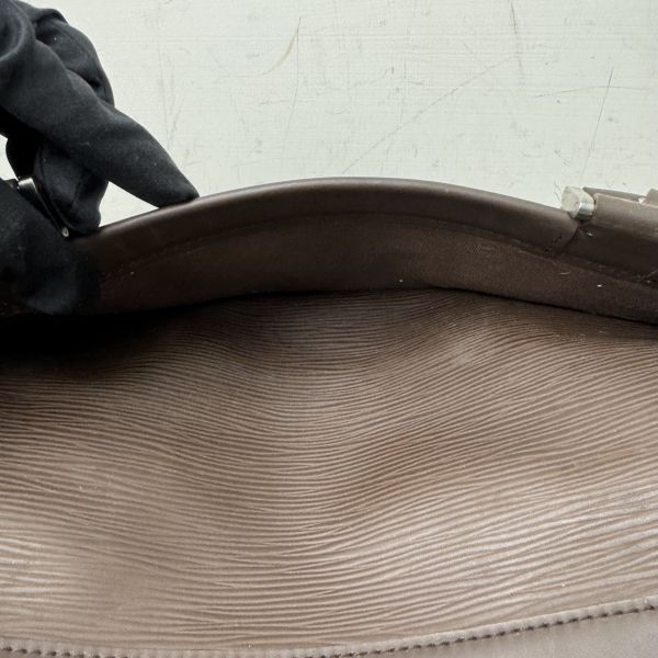 Louis Vuitton Epi 皮革 Keepall 系列旅行袋 