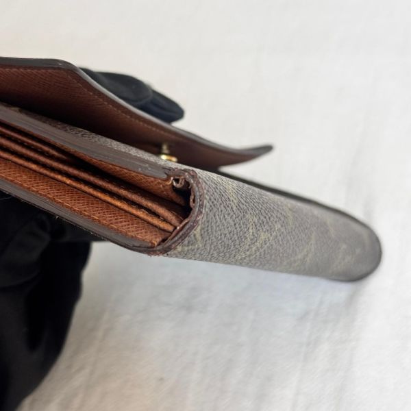 Louis Vuitton 滿版老花中夾 
