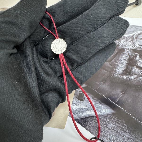 Hermès 紅色掛繩 