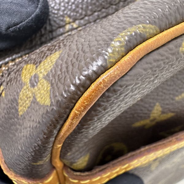 LV Monogram 老花手拿包 