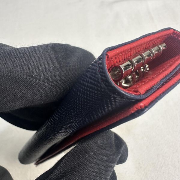 Agnes B 藍色釦式鑰匙包 