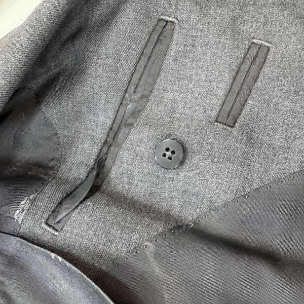 Burberry 灰色西裝外套 