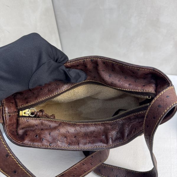 Fendi 復古鴕鳥皮編織斜背包 