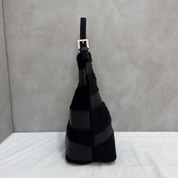 FENDI 馬毛黑色肩包 