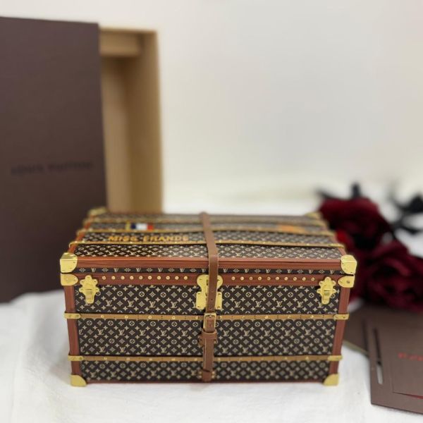 Louis Vuitton 行李箱造型擺飾 