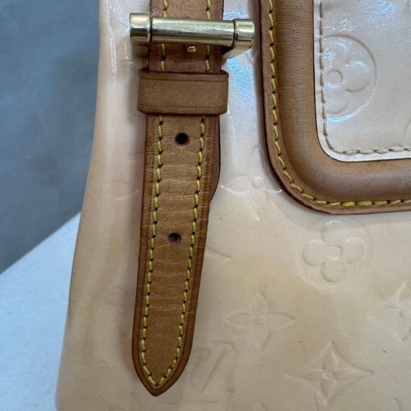 Louis Vuitton 黃色漆皮壓紋肩背包 