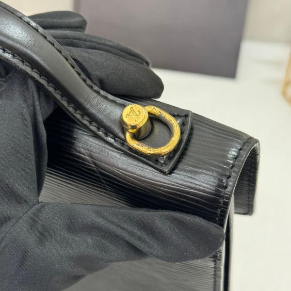 Louis Vuitton Epi水波紋 蒙梭郵差包 