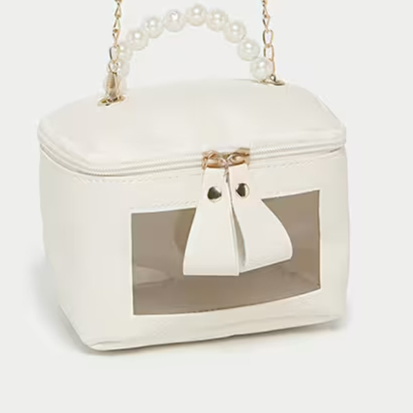 珍珠提把透明小窗晒娃立體包×斜背包×白色 珍珠提把包、透明包、斜背包、小方包、晒娃包、少女系包包、日韓風包包、立體包、白色包、可愛包、時尚手提包、百搭配件