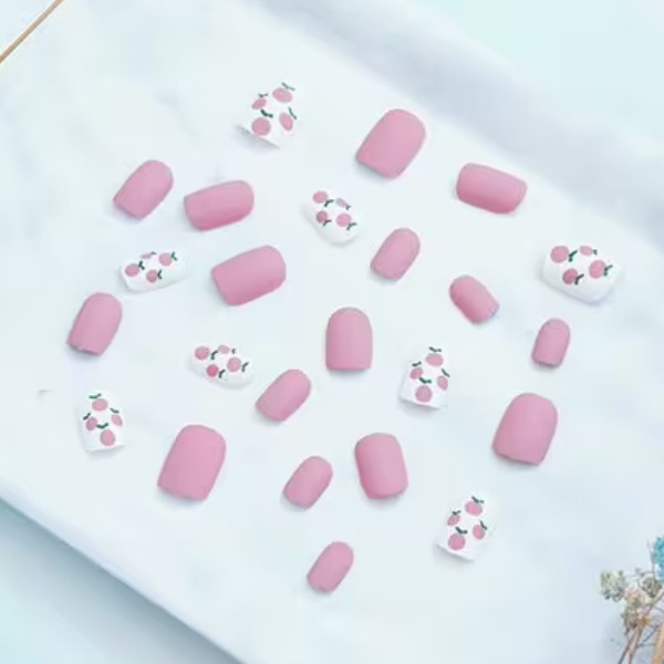 水蜜桃粉白霧面×穿戴式手指甲片×二十四入 水蜜桃粉指甲片、穿戴式指甲片、假指甲、24入指甲片、霧面指甲片、時尚指甲片、派對美甲、拍照美甲、婚禮美甲、簡單穿戴指甲片、日常美甲