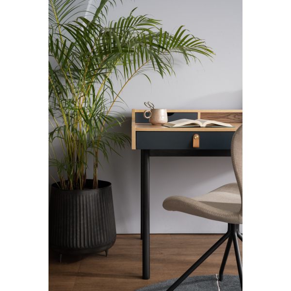 艾倫工作桌*需簡易組裝* 