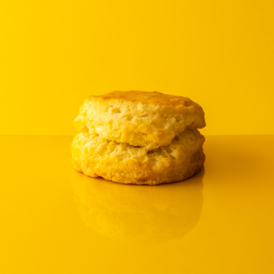 司康禮盒｜經典微笑組（原味 × 可可 × 伯爵） 司康禮盒, 司康禮盒推薦, 手作司康, 司康甜點, 禮盒甜點, 下午茶禮盒, 親子友善, 桃園甜點, 伯爵司康, 抹茶司康, 桂圓司康, 鹹乳酪司康