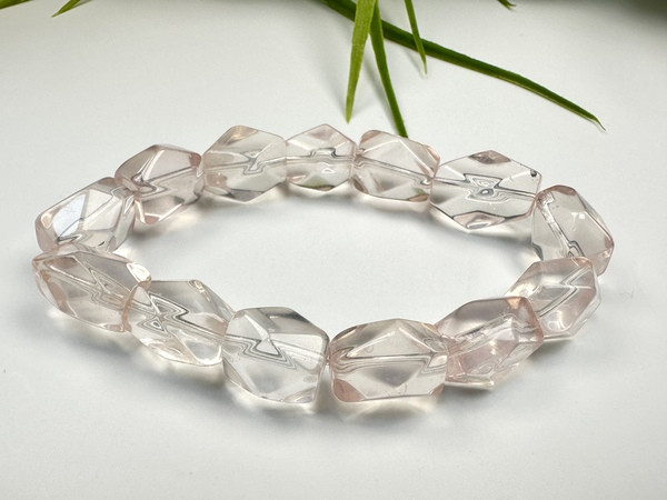 冰種粉水晶手鍊 粉水晶 ,玫瑰石英,愛情之石,招桃花