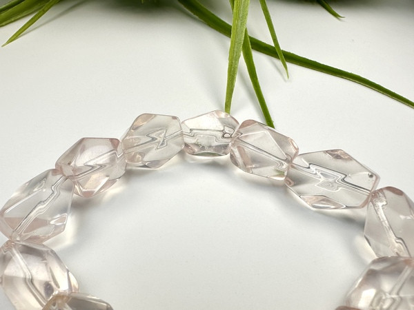 冰種粉水晶手鍊 粉水晶 ,玫瑰石英,愛情之石,招桃花