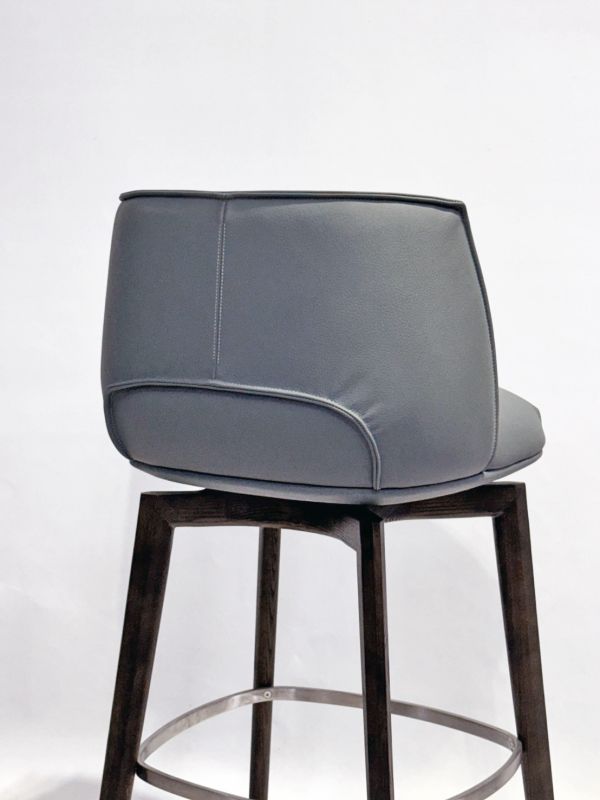 布洛德吧檯椅 (木腳) 