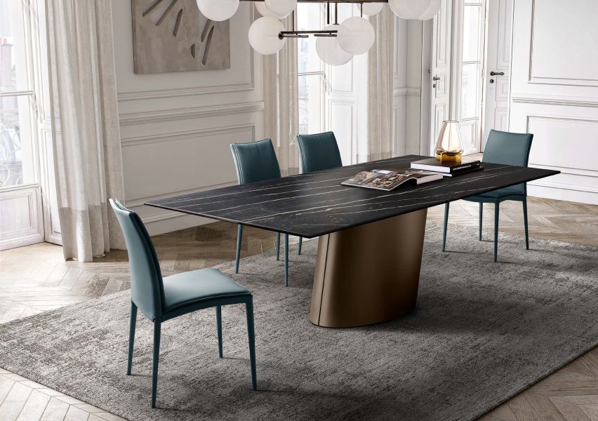 多拉多斜柱餐桌 