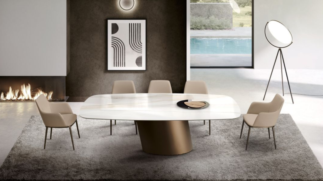 多拉多斜柱餐桌 