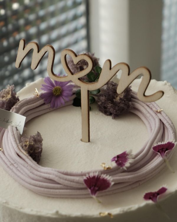 ⊳六吋芋泥香草布丁蛋糕(母親節限定) 高雄生日蛋糕,三民區甜點,6吋蛋糕,鮮奶油蛋糕,伍柒邸社,伍柒甜點,慶生蛋糕,小蛋糕,日本十勝奶霜,三民區生日蛋糕