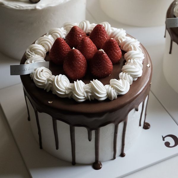 ⊳六吋法芙娜可可大湖草莓蛋糕 