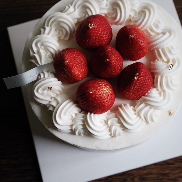 ⊳八吋唐寧伯爵大湖草莓蛋糕(三月份限定) 高雄派對蛋糕,8吋生日蛋糕,多人聚會甜點,三民區蛋糕,伍柒邸社,伍柒甜點,大尺寸蛋糕,高級鮮奶油蛋糕,公司慶生,高雄下午茶